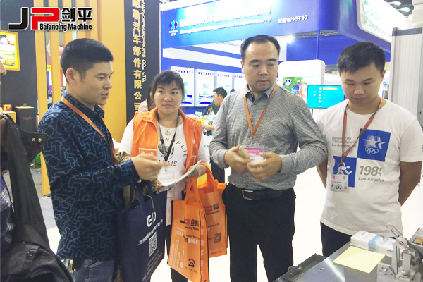 新能源汽車時(shí)代，上海劍平參展鄭州汽配會(huì)引關(guān)注